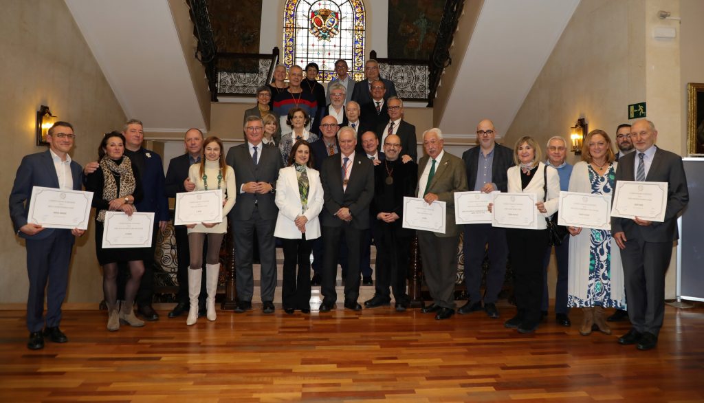 Fotografía de los premiados en los Premios Anuales de Gastronomía de Aragón