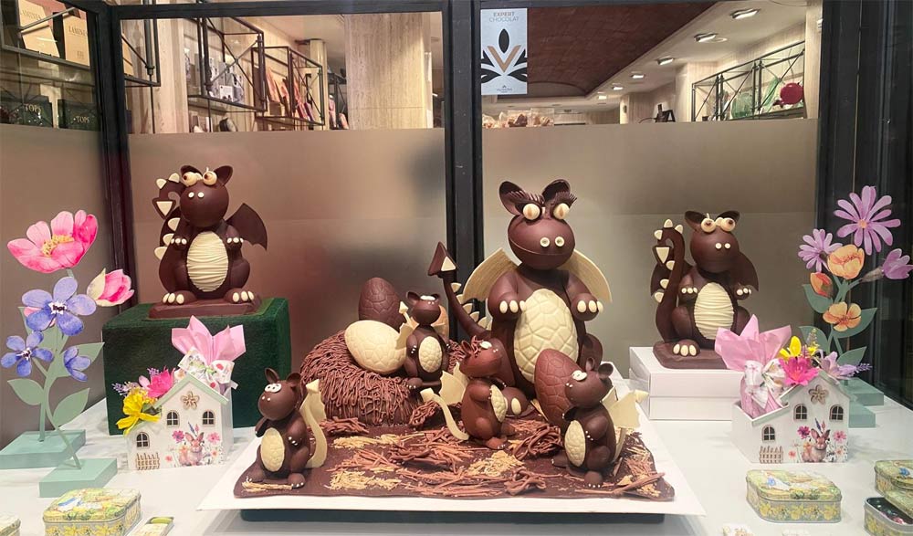 Mamá dragón y sus dragoncitos, protagonistas de las Monas de Pascua de Pastelería Ascaso