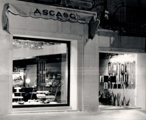 Foto antigua de la pastelería Ascaso de Huesca